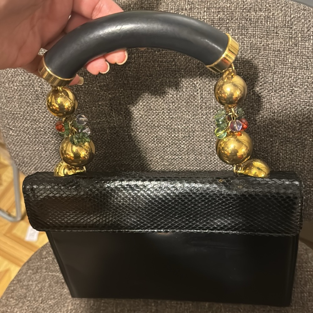 Gianni Versace handbag, original dustbag, minimum signs of wear & Keychain - Picture 12 of 16